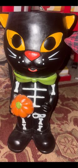 Large cat decor