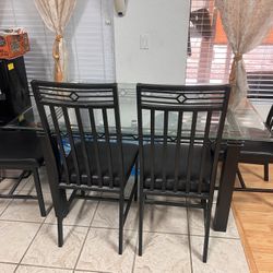 Beautiful Dining Table Set