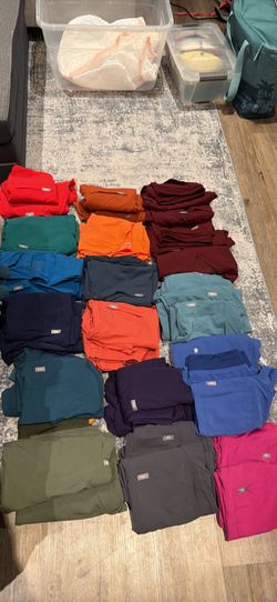 FIGS scrubs - Women’s XS 16 pairs