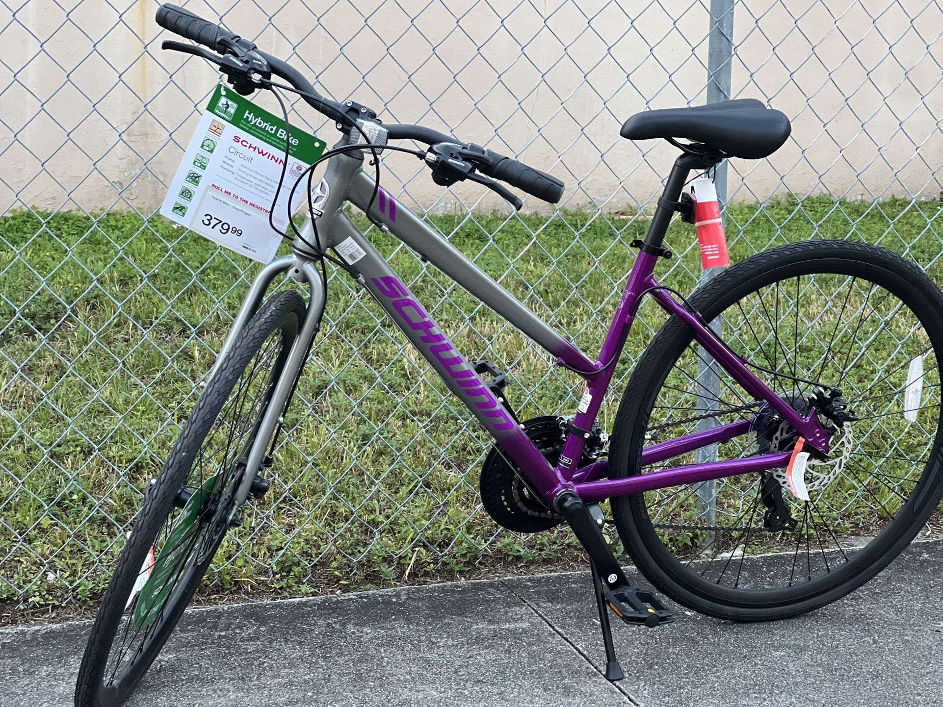 New Schwinn Circuit 28” Hybrid Bike