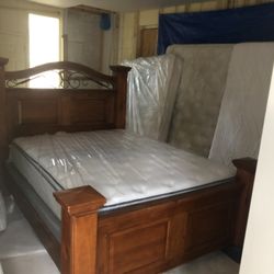 Excellent Queen Size Bed Set