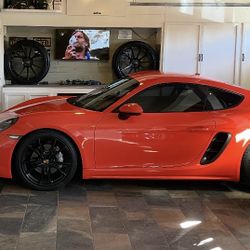 2017 Porsche Cayman
