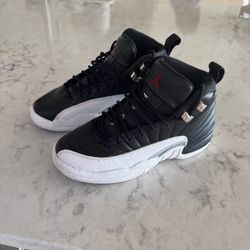 Jordan 12 playoffs, like new