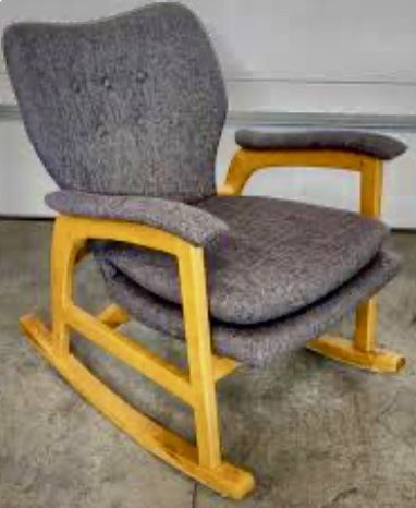Rocking Chair - comfortable & sturdy