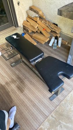 Adjustable Weight Bench