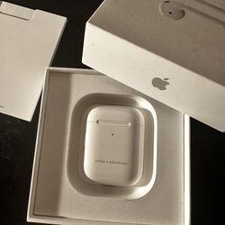 Apple Airpods 2nd Gen Charging Case *ONLY*