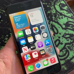 iPhone 7. Like New And Unlocked! 