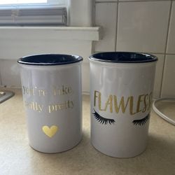 Make Up Cups