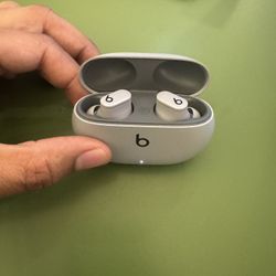 Beats studio buds 