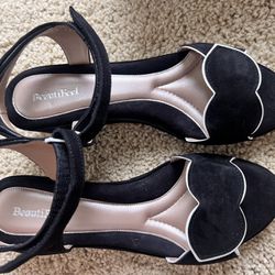 Beautiful Feel Black And White Suede Emma Sandal Size 8