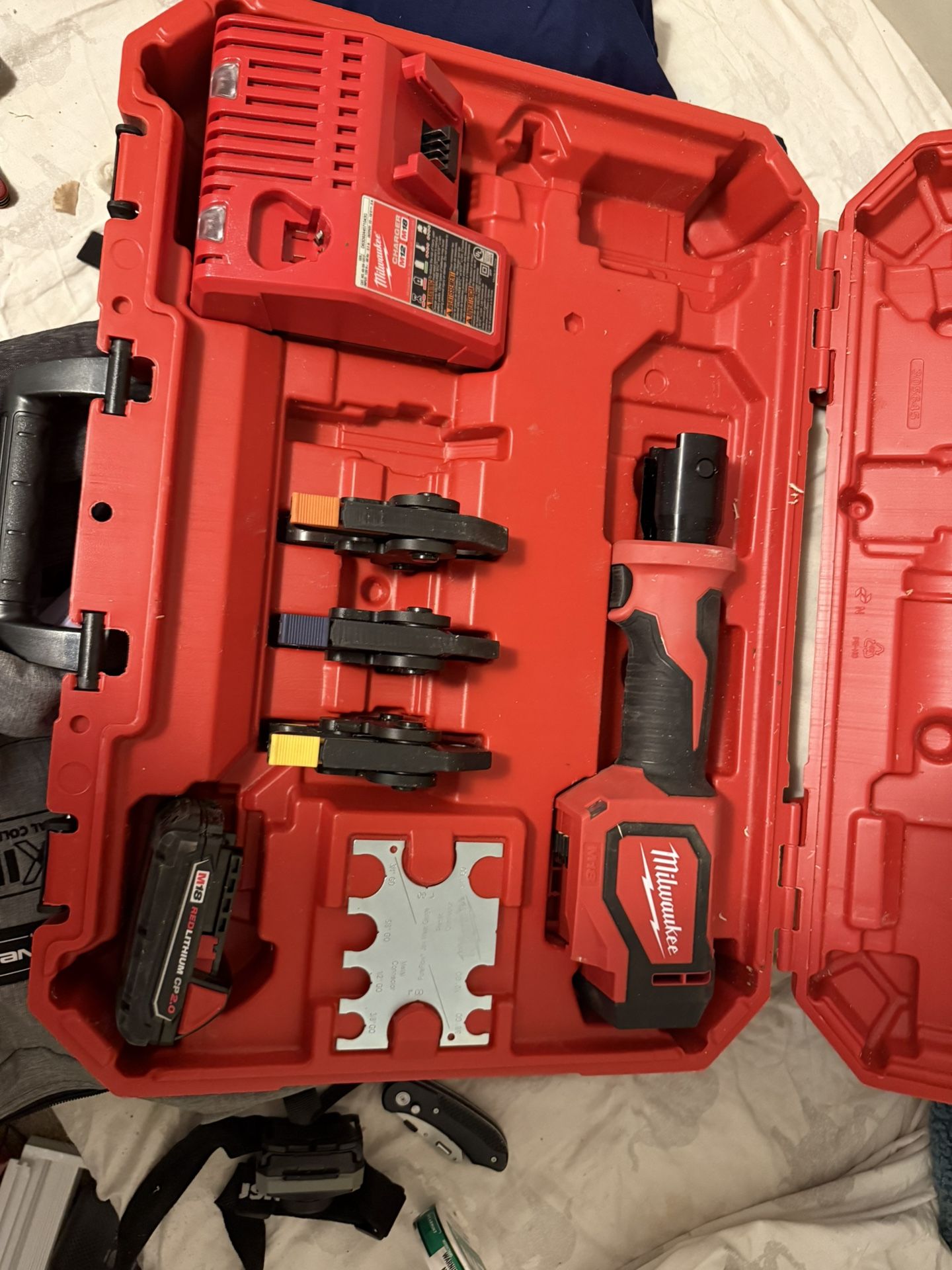 Milwaukee Short Throw Press Tool