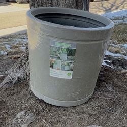 Faux Concrete Planter (plastic)