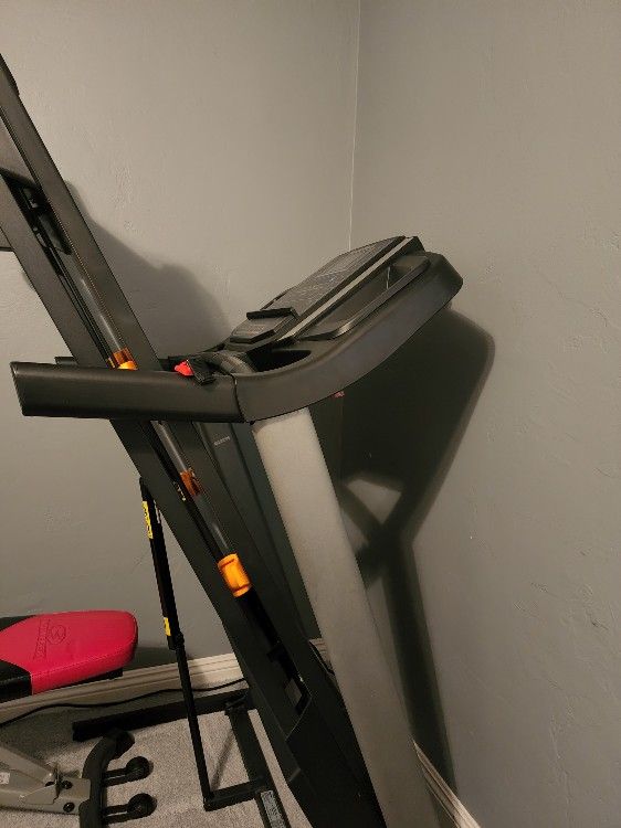 NordicTrack 2.6 CHP Treadmill