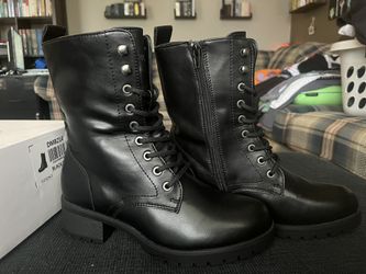 Dream Pairs Women’s Black Lace Up Combat Boots Size 7.5