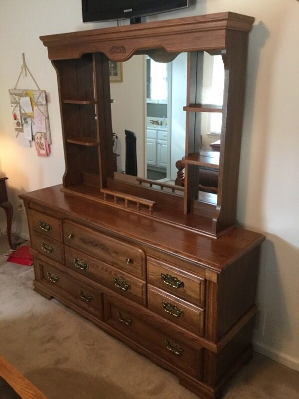 Oak Acorn By Broyhill Furniture For Sale In Tucker Ga Offerup