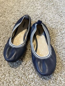 Girls’ Ballet Flats – Size 12