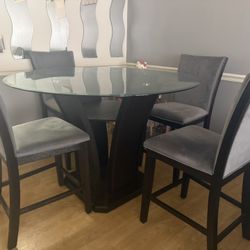 Dining Room Table 