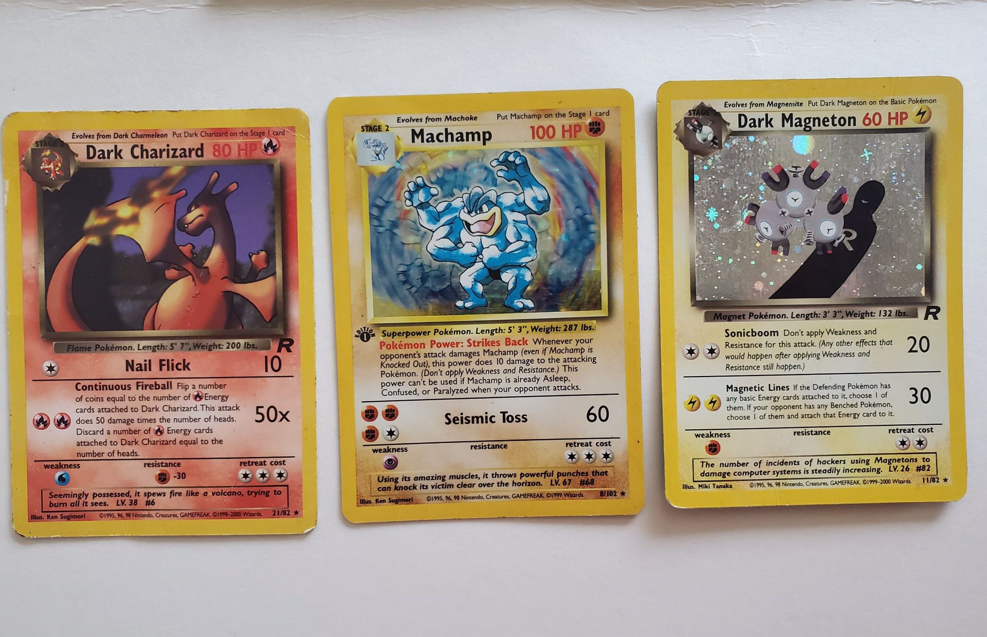 Pokemon Dark charizard Pokémon cards 1 st edition 1999 hologram