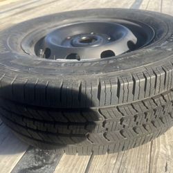 Brand NEW HSR 235/65/16 Tire with rim