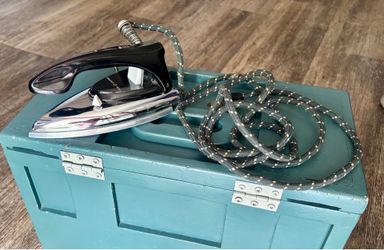 vintage General Electric travel steam iron