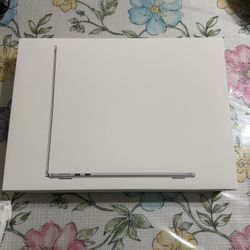 MacBook Air M4 2025