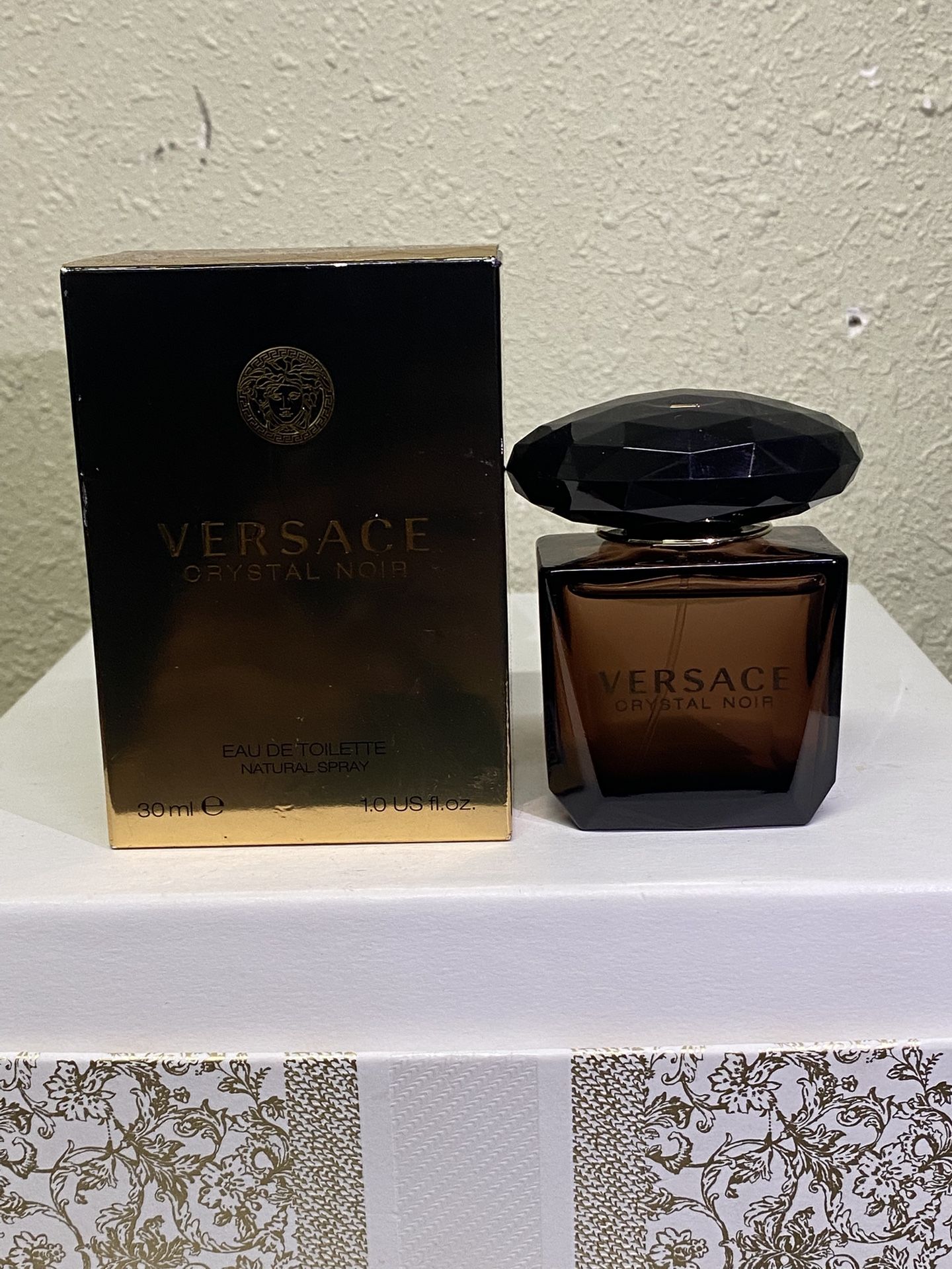 Versace Crystal Noir Perfume