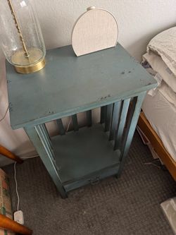 Rustic Farmhouse-style Nightstand