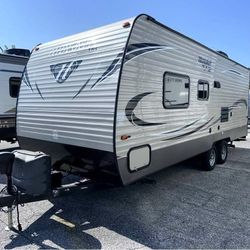 2017 Keystone Hideout 212LHS