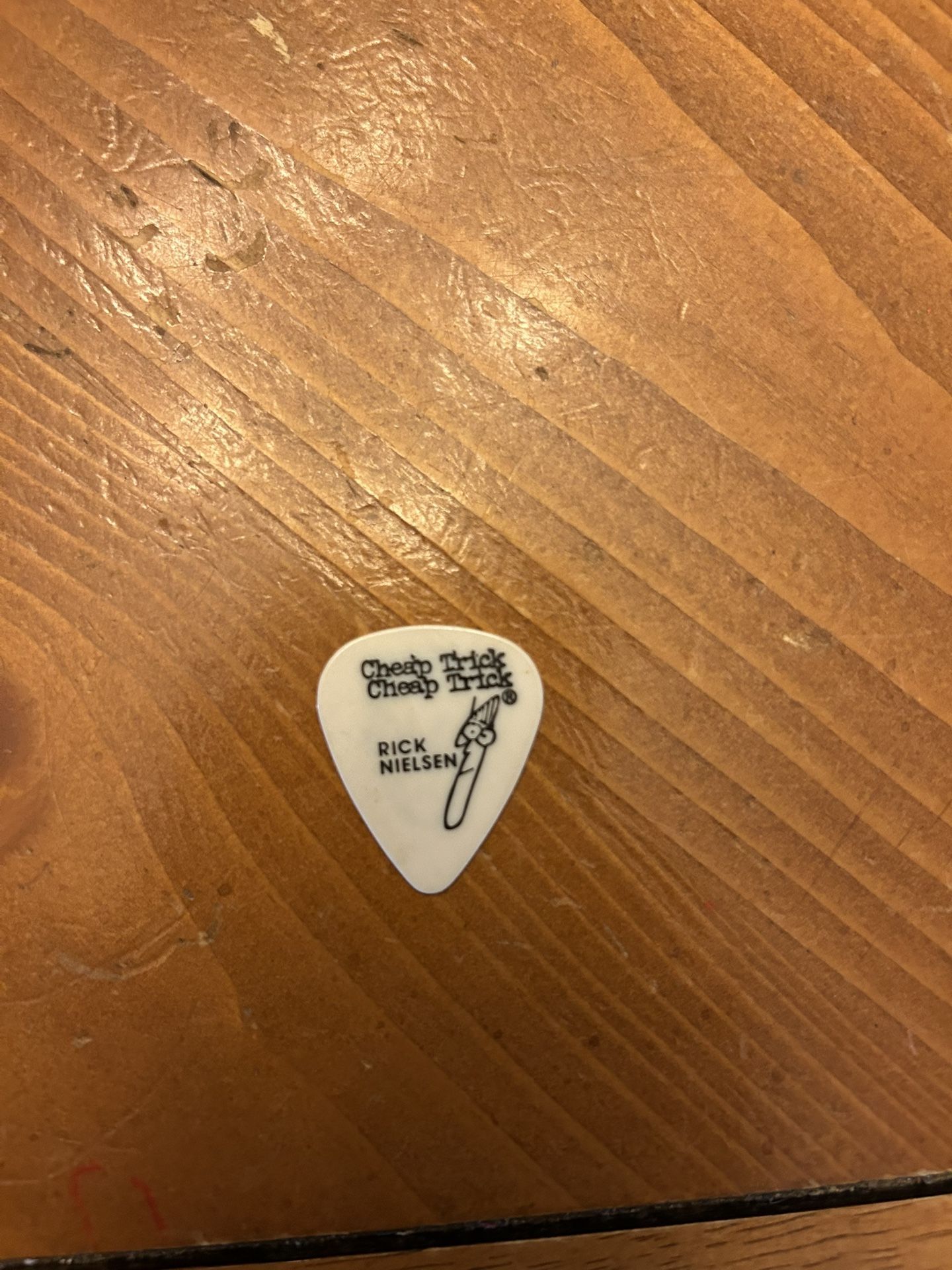 Guitar Pick cheap trick