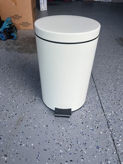 5 Gallon Trash can With Removable Bin