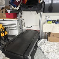 FreeMotion 11.9 Incline Treadmill, Commercial Quality