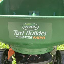 Fertilizer spreader