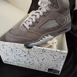 JORDAN 5 WOLF GRAY SIZE 8