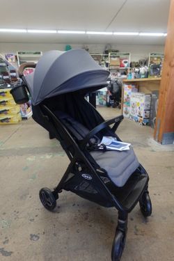 Graco Ready2Jet Compact Travel Stroller in Grey