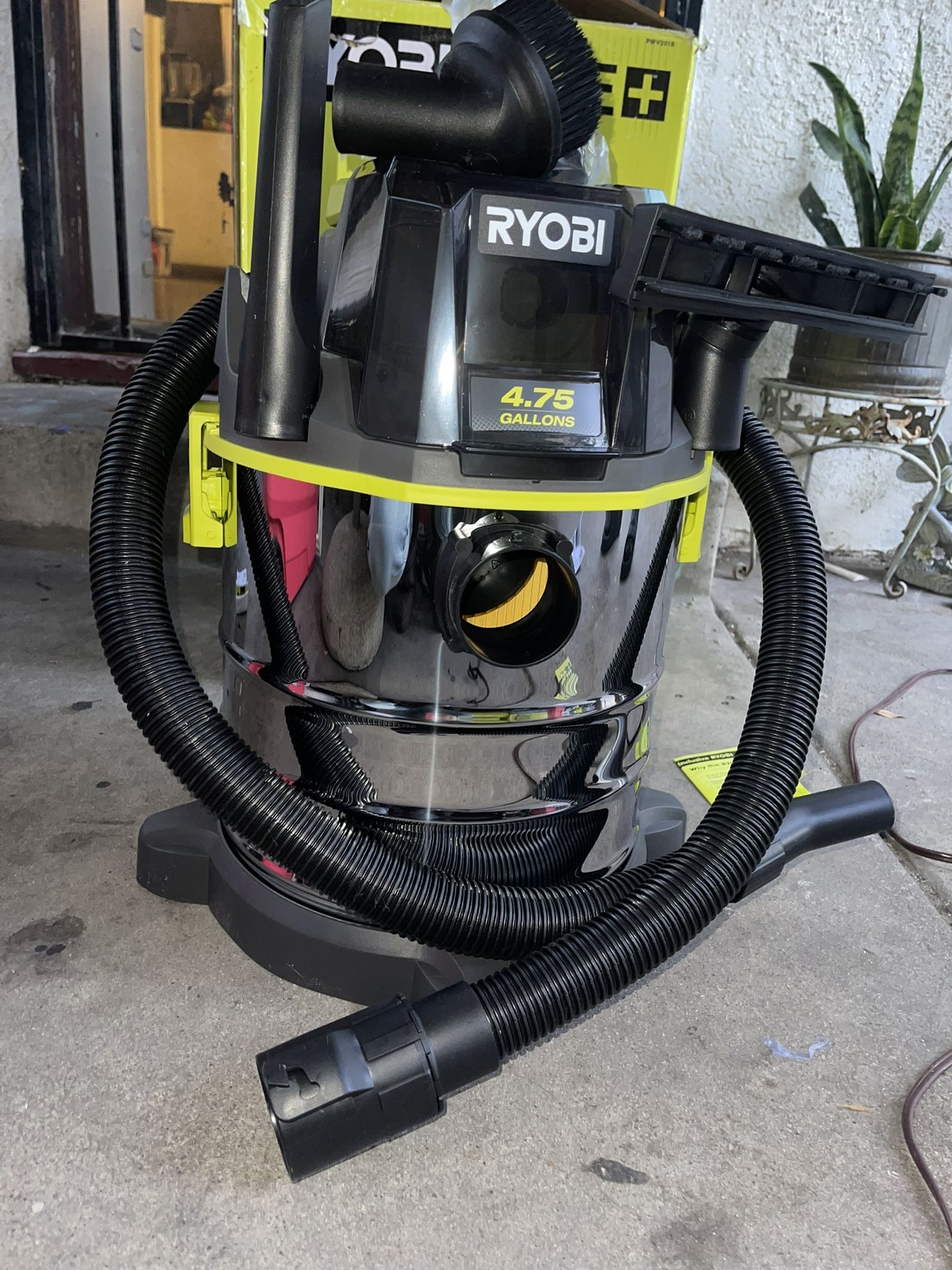 Ryobi 18V Cordless Wet/Dry Vacuum(Tool Only)