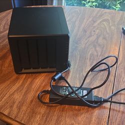 Synology DS418 4 bay nas + 2 Seagate Exos 6tb srives