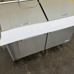 Turbo air 60 inch mega top sandwich unit