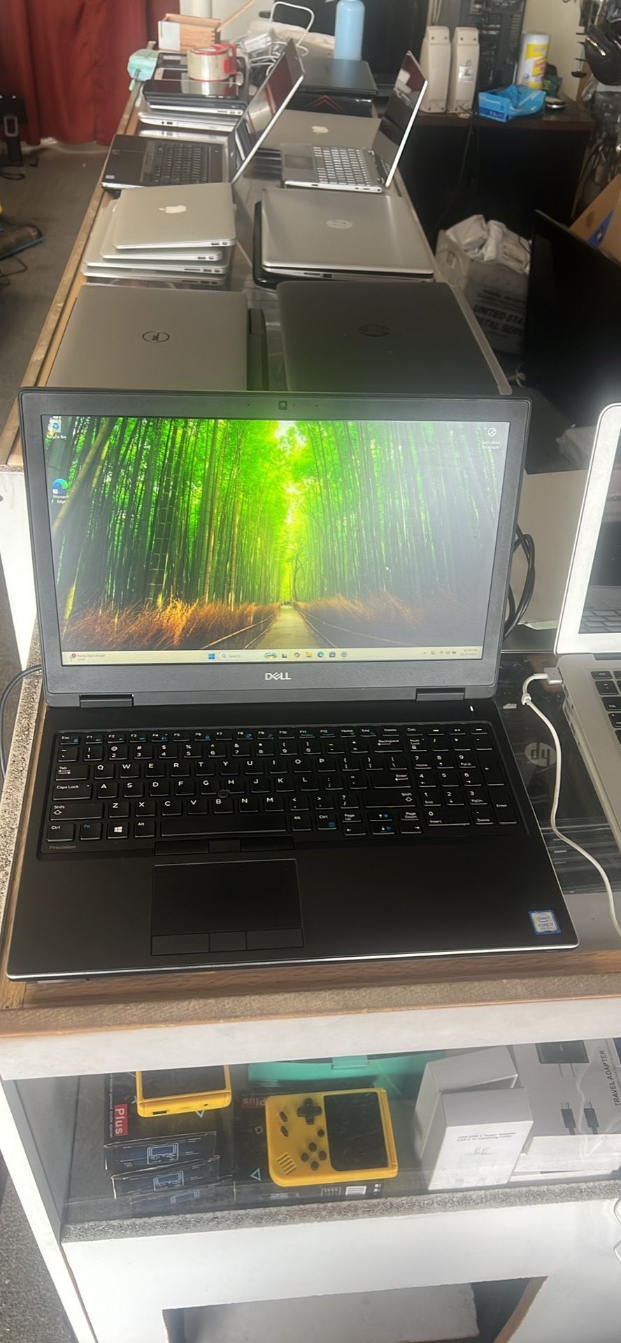 Dell precision Gaming Laptop/Workstation 32GB RAM 1TB SSD core i7