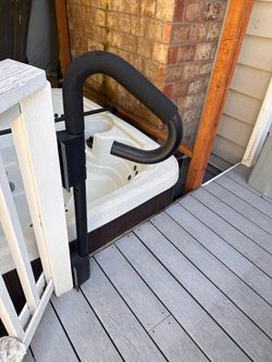 Life smart hot tub