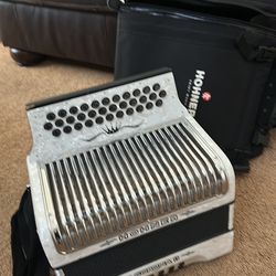 HOHNER ACORDION TONO DE FBC