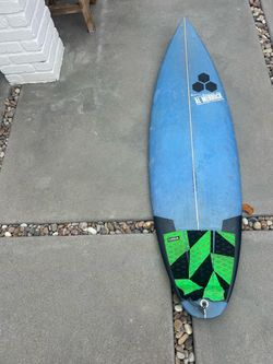 Al Merrick surfboard  5’4 19 liters