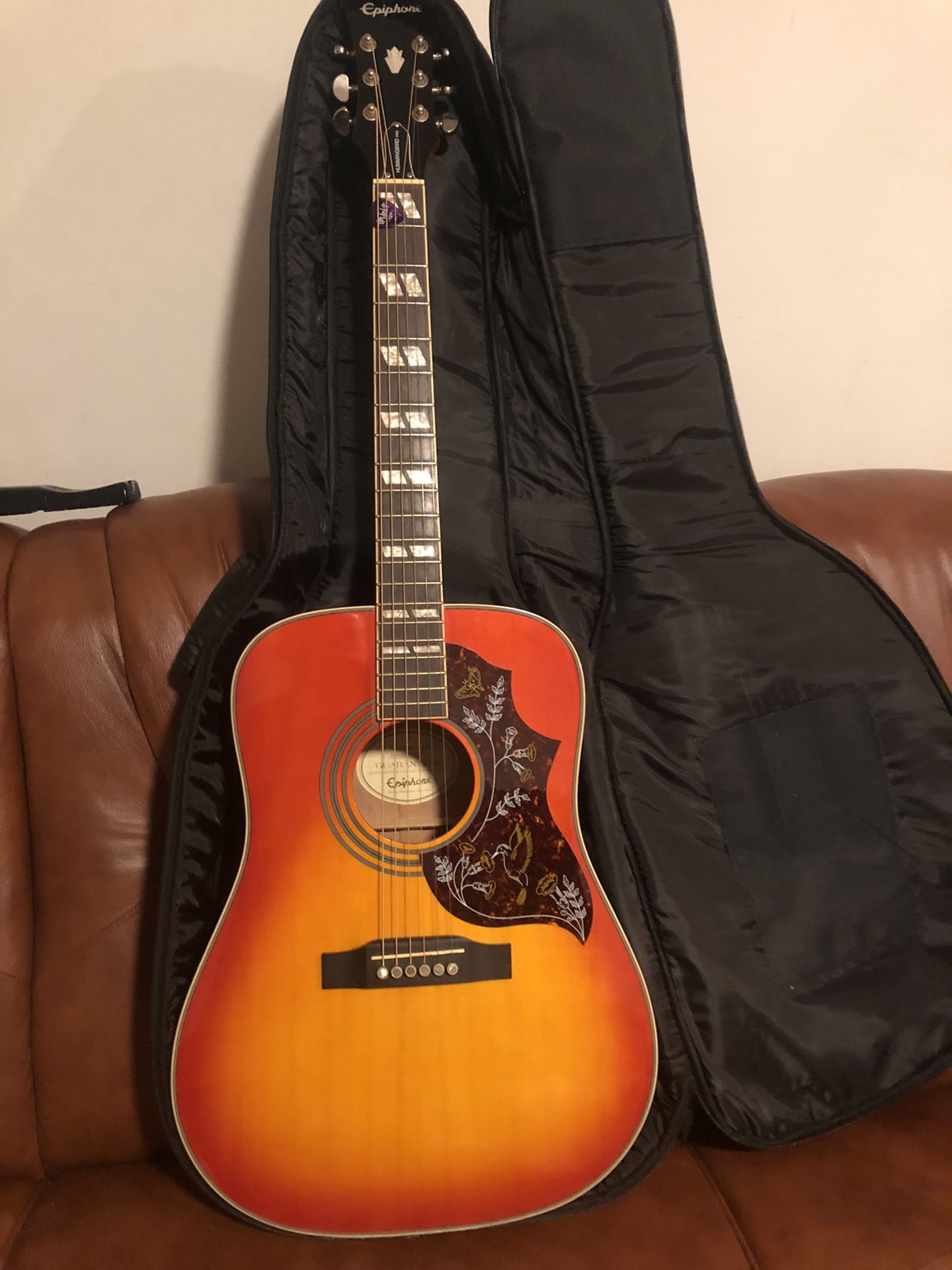 Epiphon Hummingbird Pro/Fc for Sale in Queens, NY - OfferUp