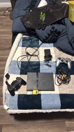 Ps2 complete with all wires and two controllers