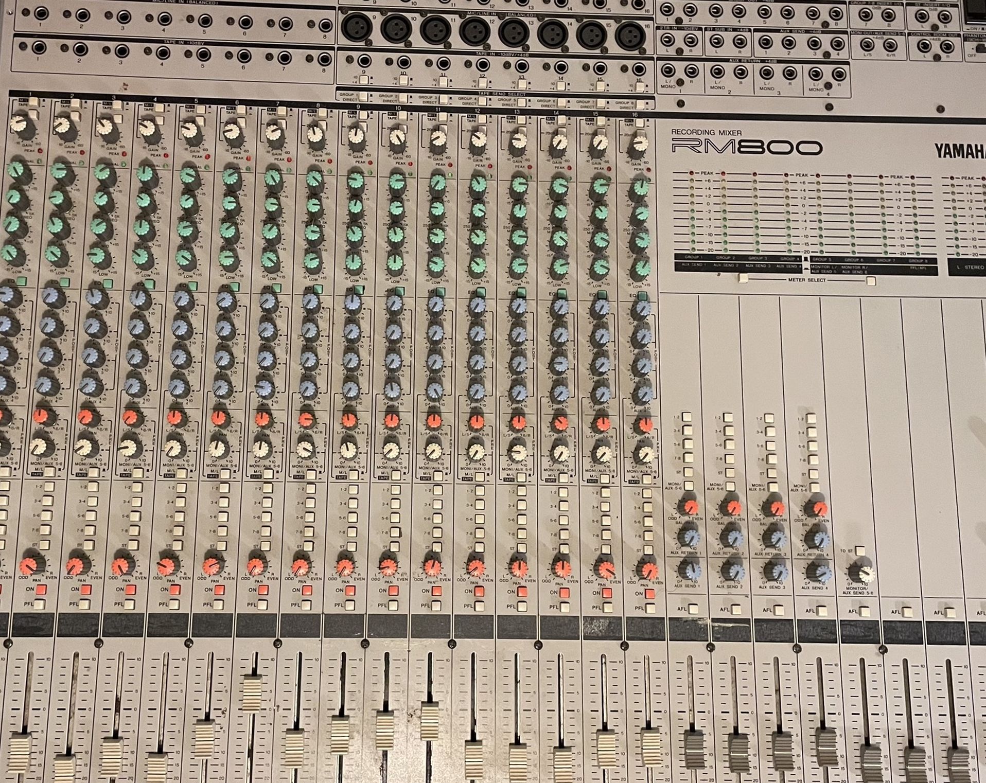 Yamaha RM800 mixing board 16x8 analog mixer