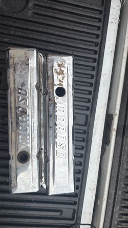 Valve covers Chevy