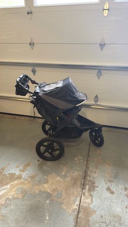 BOB Gear Revolution Flex 3.0 Jogging Stroller - Graphite Black: 75 lb Capacity, Canopy, Infant Car Seat Compatible