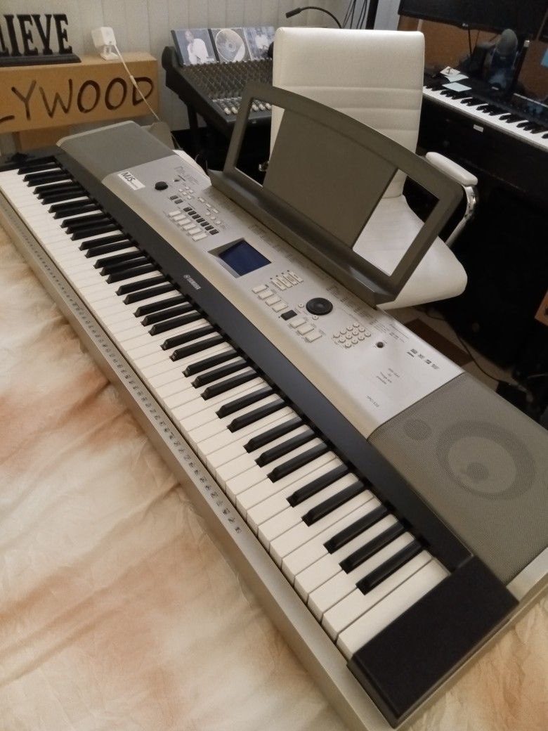 Yamaha YPG 535 With Stand