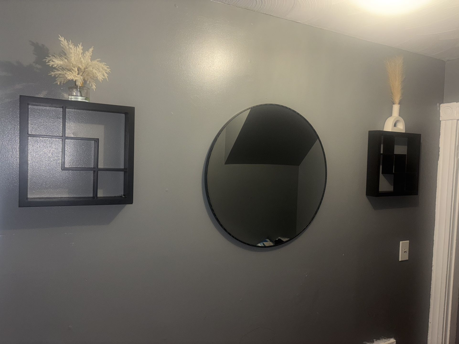 2 Frames 1 Mirror 