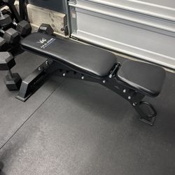 Adjustable Weight Bench 