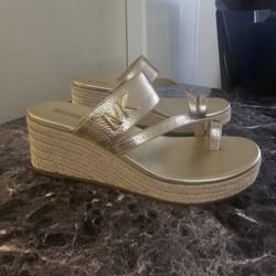 Pale Gold Size 9 MICHAEL KORS Wedges